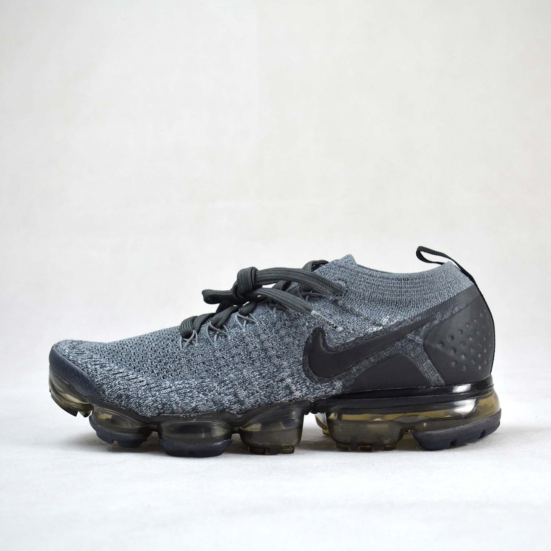 Flyknit vapormax grey hotsell